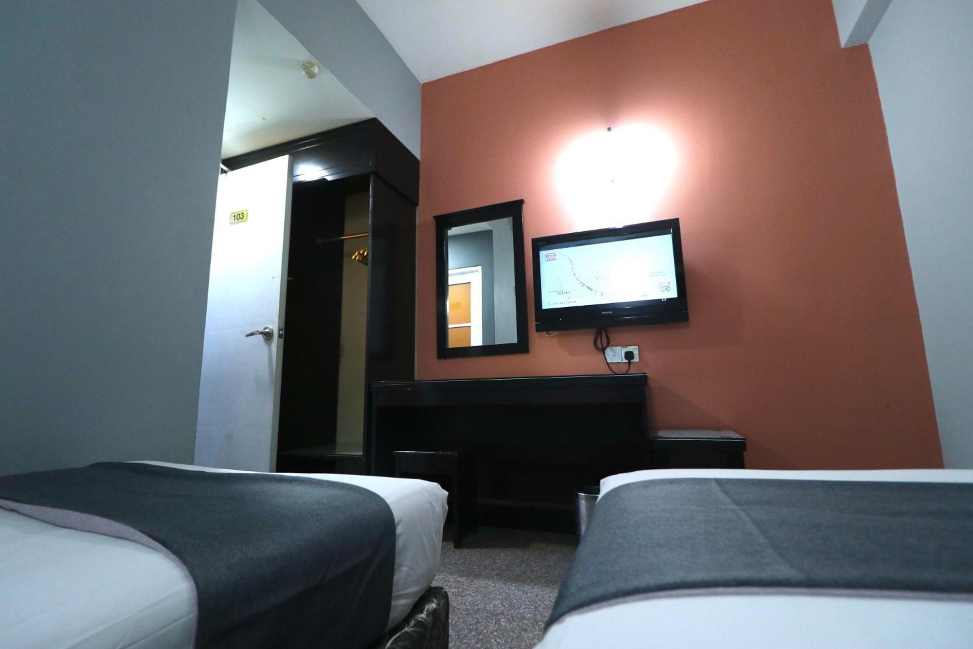 Hotel Sri Puchong Exterior photo