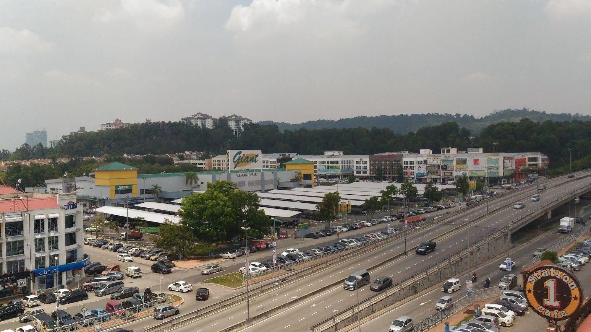 Hotel Sri Puchong Exterior photo