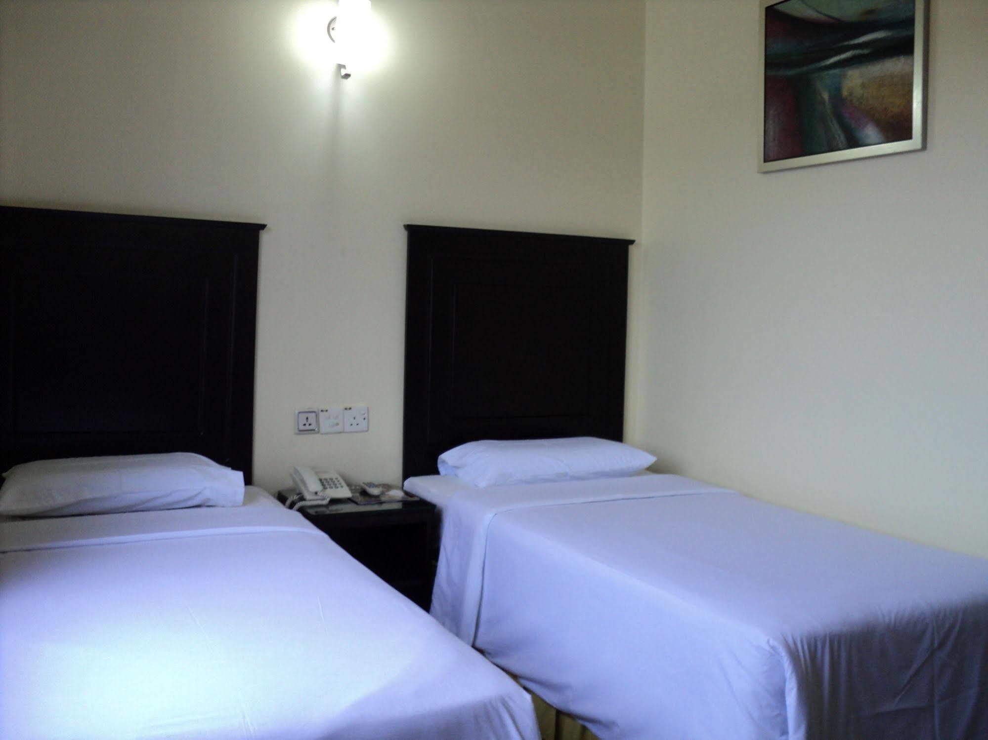 Hotel Sri Puchong Exterior photo
